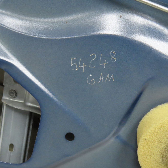 Porte arrière gauche occasion  821017307R 3