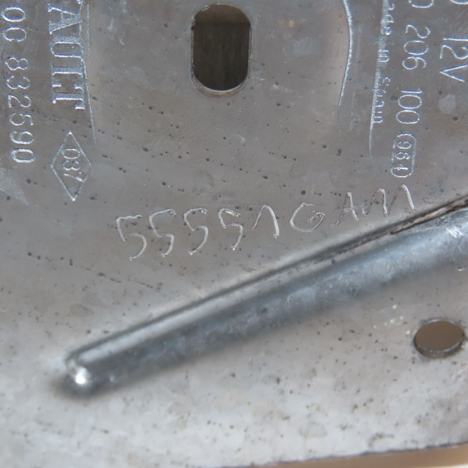 Moteur essuie-glace arrière occasion RENAULT TWINGO I Phase 3 08-2000->06-2007 1.2i 7700832590 6