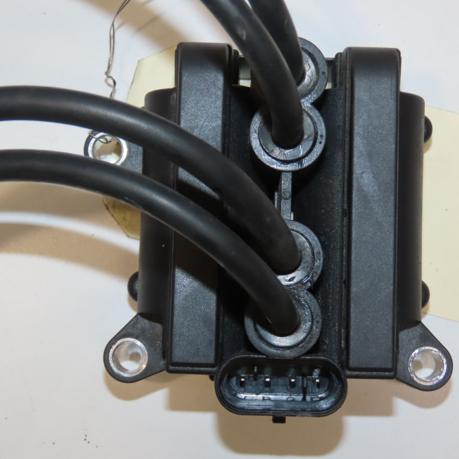 Bobine allumage occasion RENAULT TWINGO I Phase 3 08-2000->06-2007 1.2i 8200084401 2