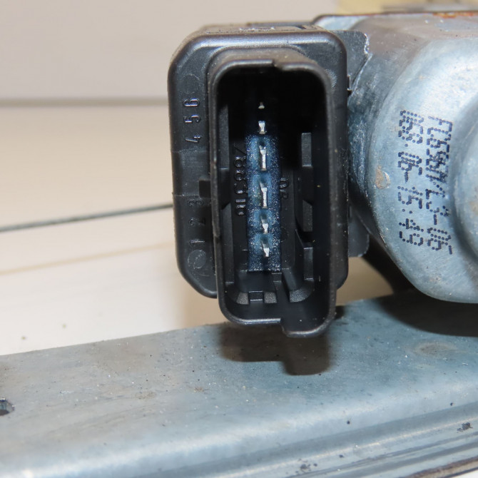 Mecanisme + moteur lève-glace avant droit occasion RENAULT SCENIC II Phase 2 09-2006->04-2009 1.9 DCI 125ch 8201010936 3