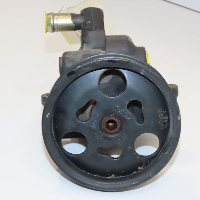 Pompe direction assistee occasion FORD FIESTA IV Phase 2 09-1999->09-2002 1.3i 1677437 2