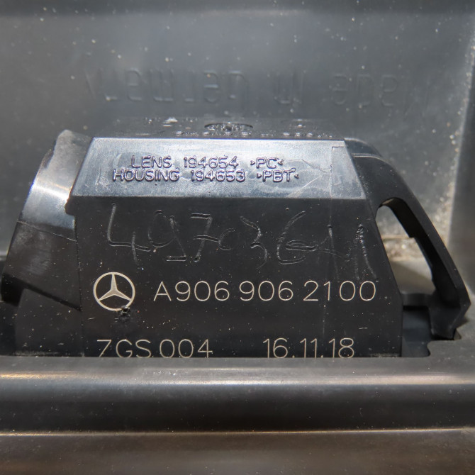 Eclaireur plaque de police occasion MERCEDES SPRINTER II 9069062100 3