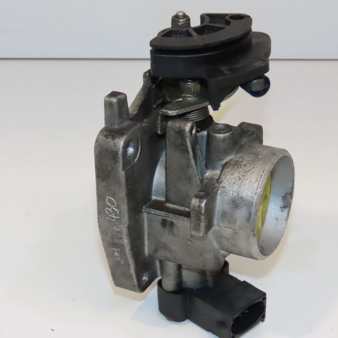 Boitier papillon occasion FORD FIESTA IV Phase 2 09-1999->09-2002 1.3i 1126971 1