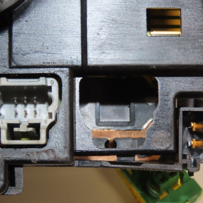 Bloc commodos occasion CITROEN C2 Phase 1 09-2003->10-2008 1.4i 6239ZX 4