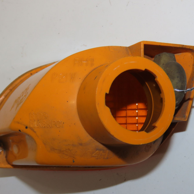 Clignotant droit occasion FORD FOCUS I Phase 1 10-1998->09-2004 1.8 TDDI 90ch 1215917 2