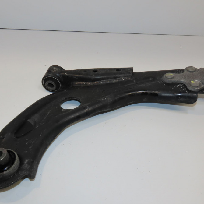 Triangle inf avg occasion PEUGEOT 3008 II Phase 1 04-1995->04-1999 1.5 BlueHDI 130ch 9846329580 1