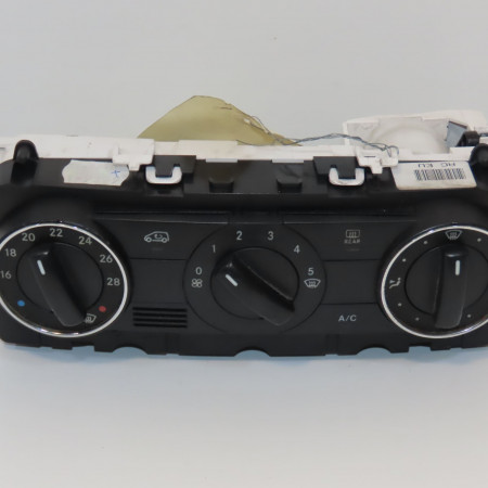 Commande de chauffage occasion MERCEDES CLASSE A II Phase 1 12-2004->04-2008 A 180 CDI 1699000900