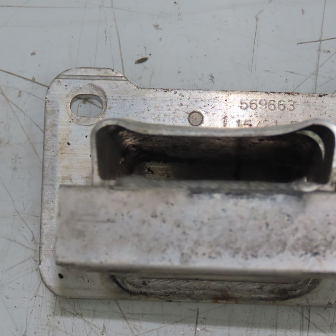 Traverse inférieure armature avant occasion DS 146 Phase 1 04-1995->04-1999 1.5 BlueHDI 130ch 9814630380 2