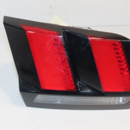 Feu arrière interieur gauche occasion PEUGEOT 3008 II Phase 1 04-1995->04-1999 1.2i 130ch 9810477880