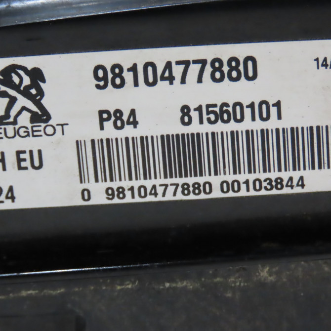Feu arrière interieur gauche occasion PEUGEOT 3008 II Phase 1 04-1995->04-1999 1.2i 130ch 9810477880 4