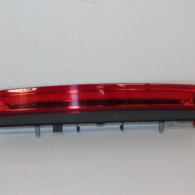 Feux stop supplementaire occasion PEUGEOT 3008 II Phase 1 04-1995->04-1999 1.2i 130ch 9811951080 1