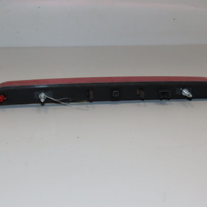 Feux stop supplementaire occasion PEUGEOT 3008 II Phase 1 04-1995->04-1999 1.2i 130ch 9811951080 2