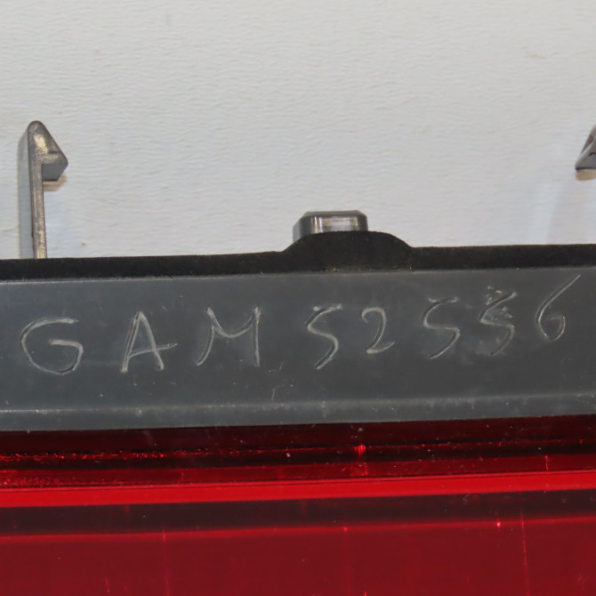 Feux stop supplementaire occasion PEUGEOT 3008 II Phase 1 04-1995->04-1999 1.2i 130ch 9811951080 4