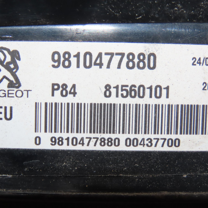 Feu arrière interieur gauche occasion PEUGEOT 3008 II Phase 1 04-1995->04-1999 1.2i 130ch 9810477880 4