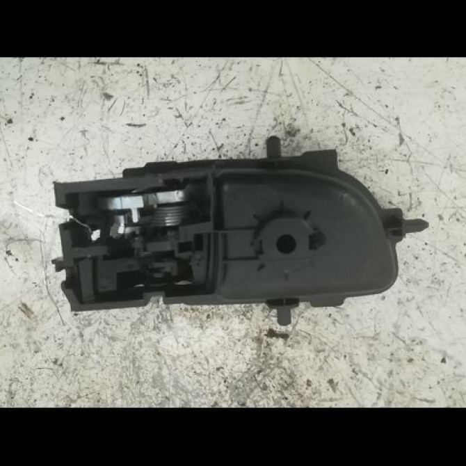 Poignee int porte arg occasion TOYOTA AURIS II Phase 2 06-2015->... 1.8i 136ch 6920602300C2 2