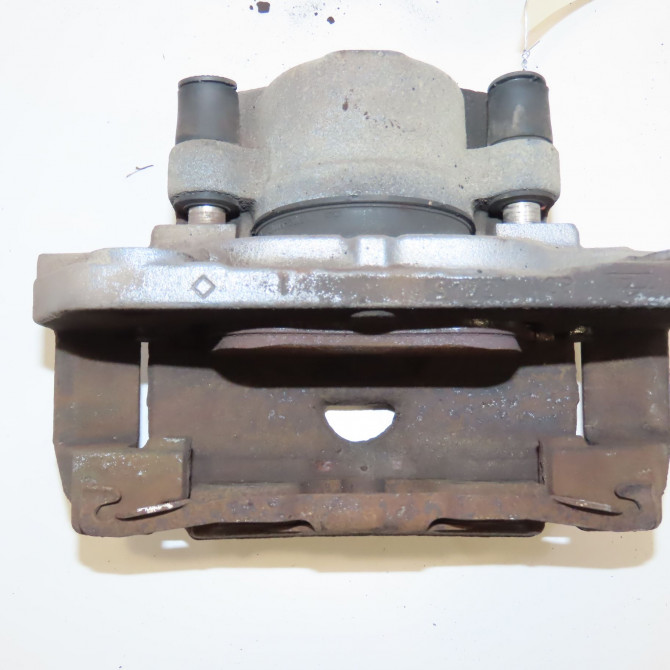 Etrier de frein avant droit occasion JAGUAR XJ III C2C27282 4