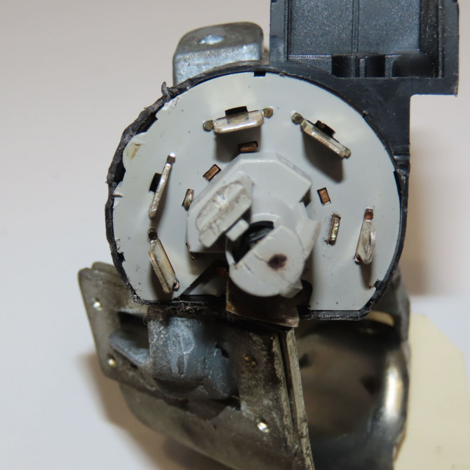 Antivol de direction occasion OPEL CORSA II Phase 2 04-1997->10-2000 1.0i 12v 55ch 93172805 2