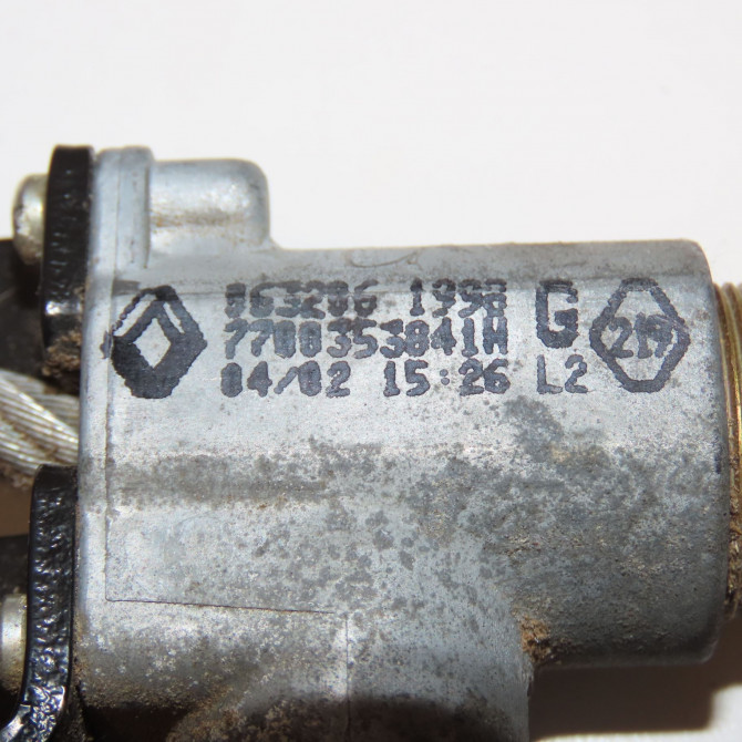 Ancrage ceinture avant gauche occasion RENAULT KANGOO I Phase 1 09-1997->06-2003 1.9 D 65ch 8200681032 3