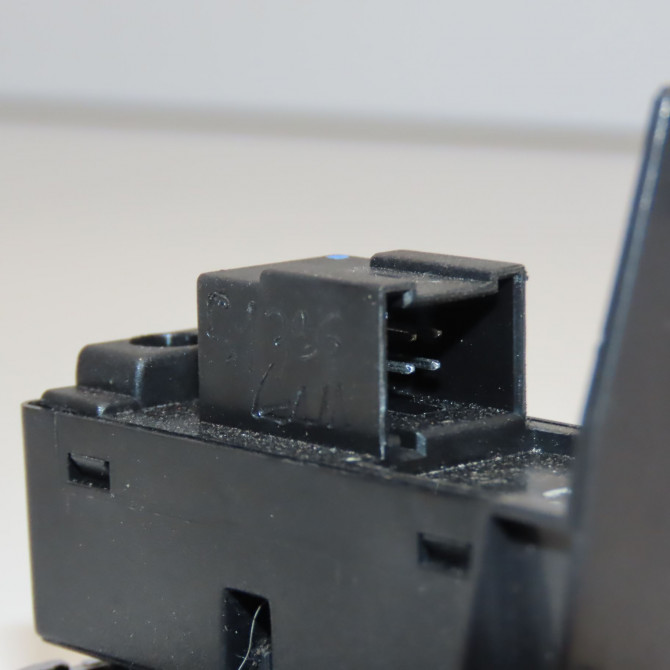 Commande lève-glace porte avant droite occasion JAGUAR XJ III C2C1409 3