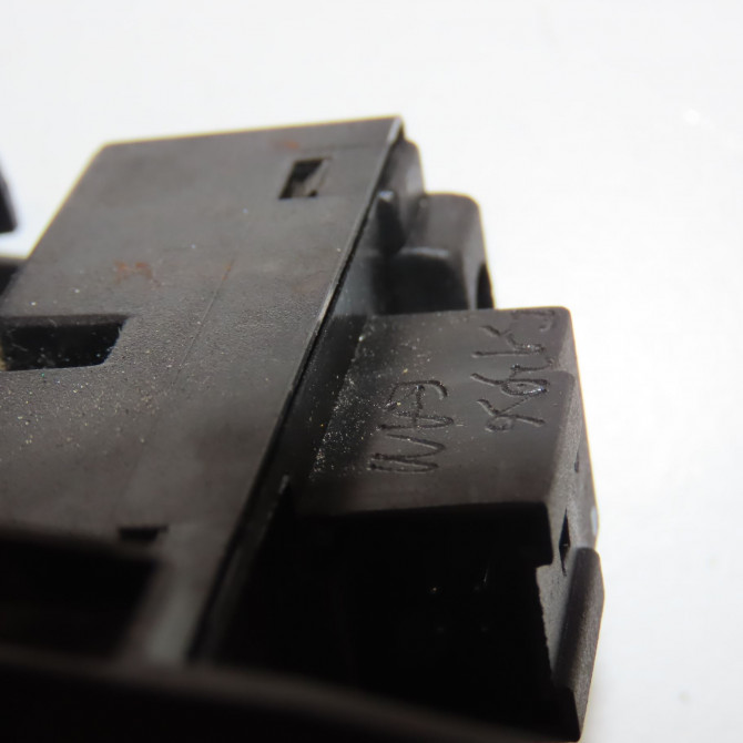 Commande leve-glace porte arrière gauche occasion JAGUAR XJ III C2C1409 3