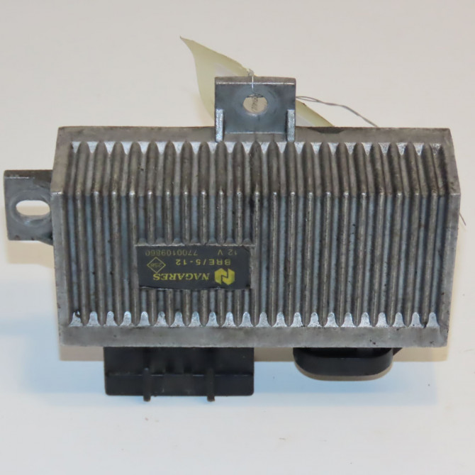 Boitier de préchauffage occasion RENAULT KANGOO I Phase 1 09-1997->06-2003 1.9 D 65ch 7700109860 1