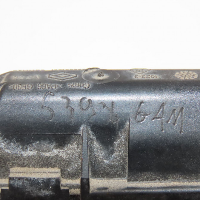 Eclaireur plaque de police d occasion RENAULT CLIO III Phase 2 03-2009->12-2014 1.2i 16v 75ch 8200480127 4