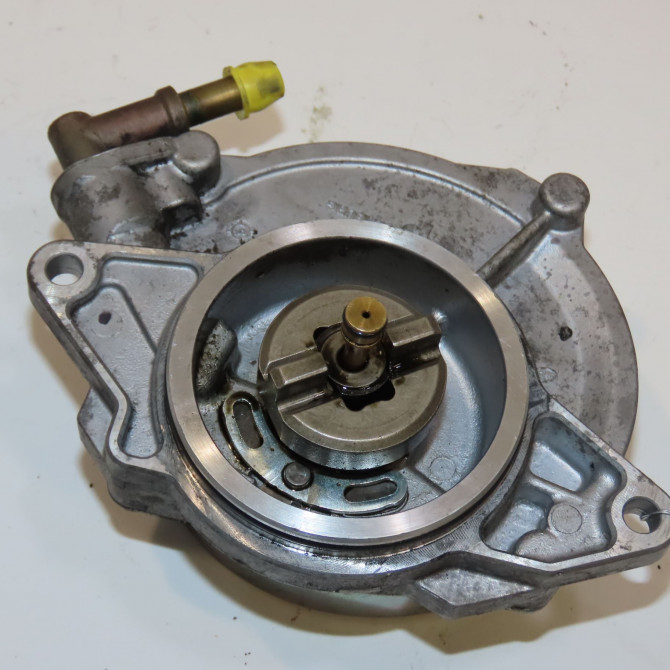 Pompe a vide occasion AUDI A5 I Phase 1 07-2007->07-2011 2.7 TDI 190ch 2