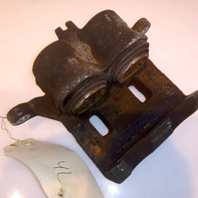 Etrier de frein avant gauche occasion NISSAN QASHQAI I Phase 1 04-1995->04-1999 2.0 DCI 150ch 41011EG50A 2