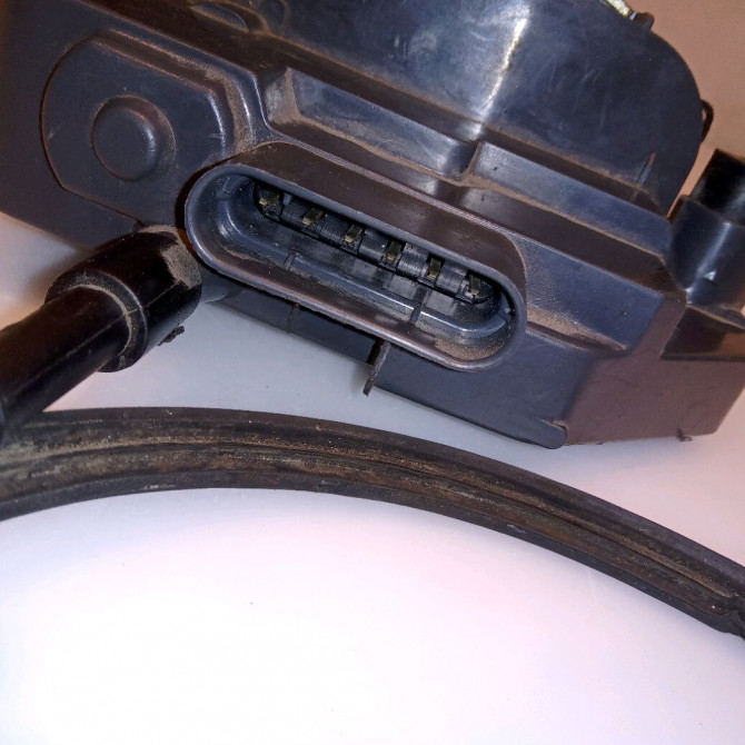 Serrure porte avd occasion PEUGEOT 307 CC Phase 1 03-2003->06-2005 9136Q1 3