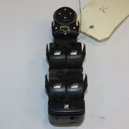 Commande lève-glace porte avant gauche occasion PEUGEOT 307 Phase 2 SW 06-2005->07-2008 1.6HDi 16v FAP 110ch 6554KS