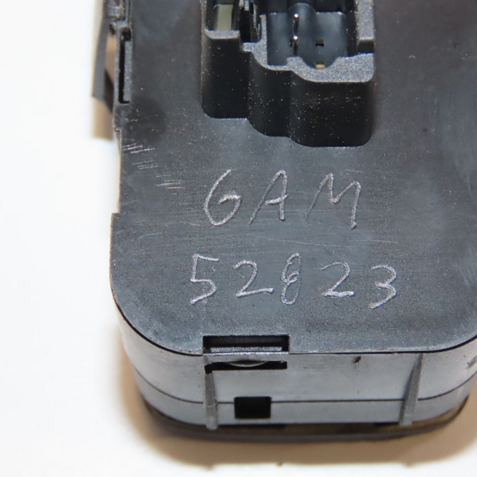 Commande lève-glace porte avant gauche occasion PEUGEOT 307 Phase 2 SW 06-2005->07-2008 1.6HDi 16v FAP 110ch 6554KS 4