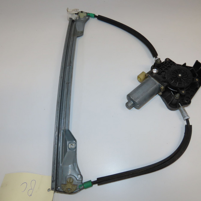 Mecanisme + moteur lève-glace avant droit occasion RENAULT CLIO II Phase 1 03-1998->06-2001 1.6 7701207254 1