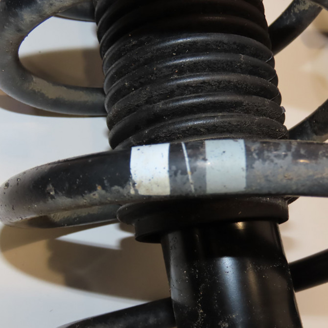 Amortisseur avant droit occasion NISSAN QASHQAI I Phase 2 03-2010->04-2014 1.6 DCI 130ch E4302BR24A 4