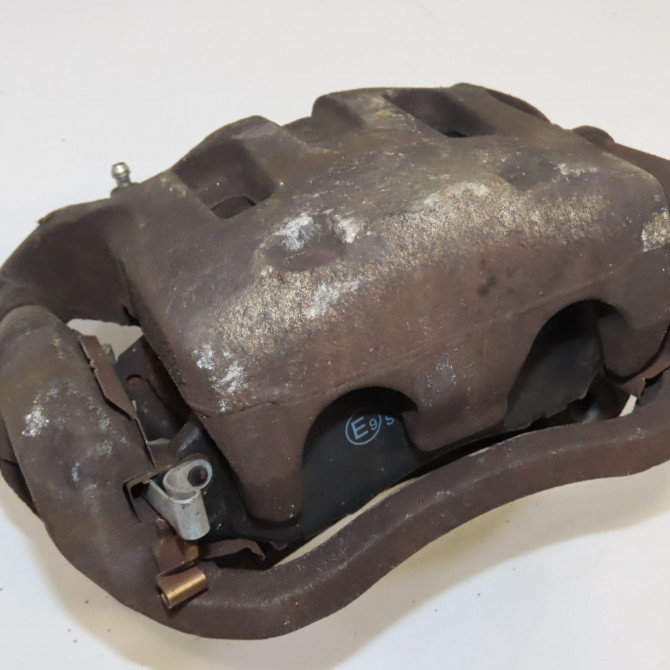 Etrier de frein avant droit occasion NISSAN QASHQAI I Phase 2 03-2010->04-2014 1.6 DCI 130ch 41001EG50A 1