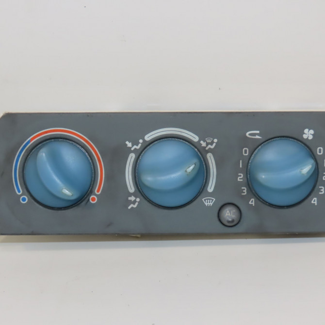 Commande de chauffage occasion RENAULT TWINGO I Phase 3 08-2000->06-2007 1.2i 7701054312 1