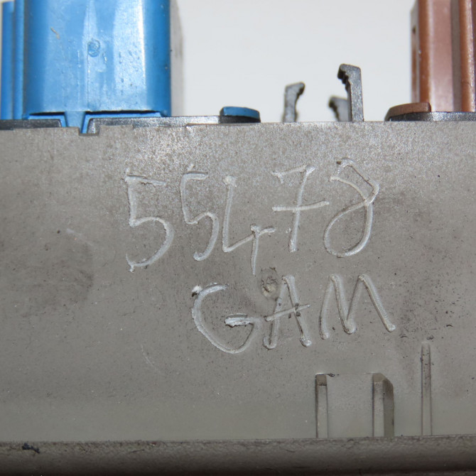 Commande lève-glace porte avant gauche occasion RENAULT CLIO III Phase 1 09-2005->03-2009 1.5 DCI 70ch 8200214945 4