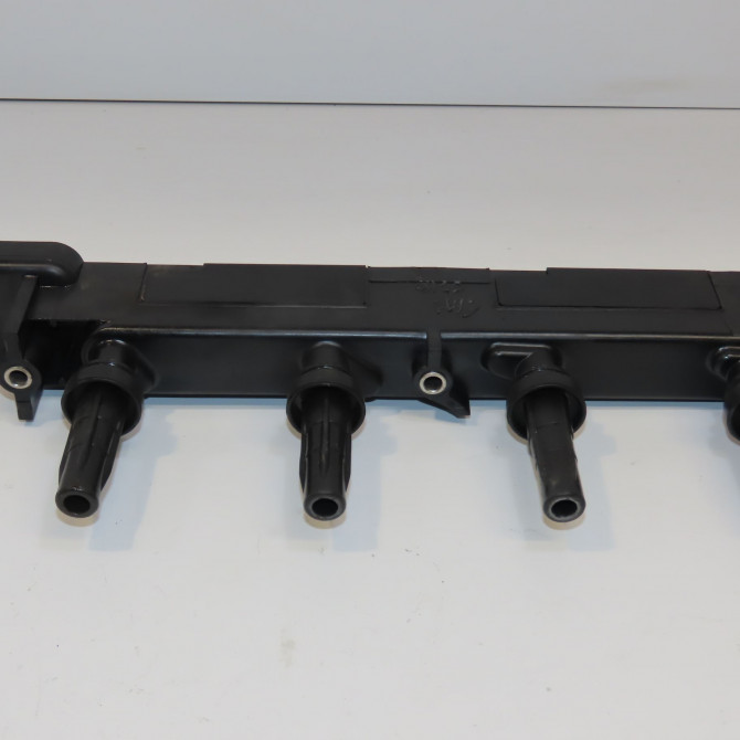 Bobine allumage occasion PEUGEOT 307 CC Phase 1 03-2003->06-2005 2.0e 138ch 597098 2