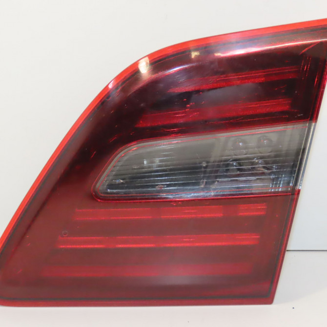 Feu arrière intérieur droit occasion MERCEDES CLASSE ML II phase 2 09-2008->06-2011 1669068501 1