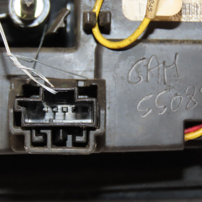 Feu arrière interieur gauche occasion MERCEDES CLASSE ML II phase 2 09-2008->06-2011 1669064101 3