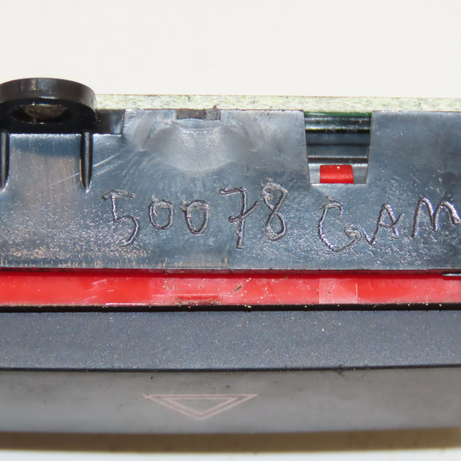 Bouton de warning occasion CITROEN C4 AIRCROSS Phase 1 10-2011->... 1.6 e-HDI 115ch 4