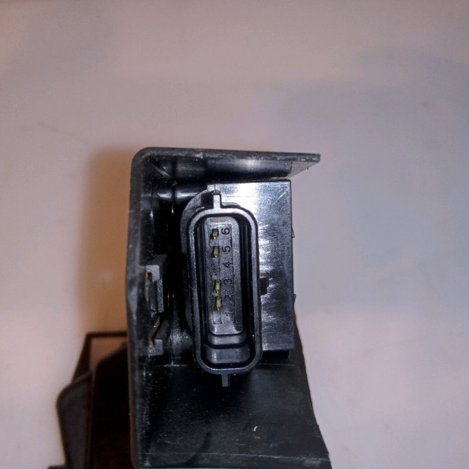 Serrure porte avd occasion RENAULT MEGANE IV Phase 1 12-2015->... 1.5 DCi 115ch 805023720R 3