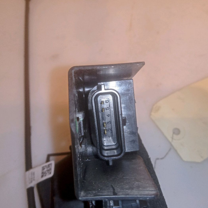 Serrure porte avd occasion RENAULT SCENIC IV Phase 1 04-1995->04-1999 1.6 DCI 130ch 805023720R 3