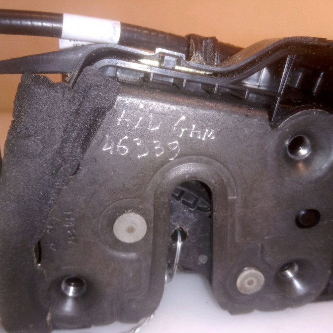 Serrure porte avd occasion RENAULT SCENIC IV Phase 1 04-1995->04-1999 1.6 DCI 130ch 805023720R 4