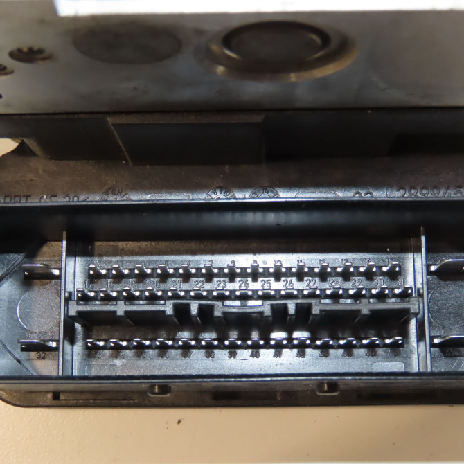 Unité hydraulique ABS occasion CITROEN C4 AIRCROSS Phase 1 10-2011->... 1.6 e-HDI 115ch 1609909880 5