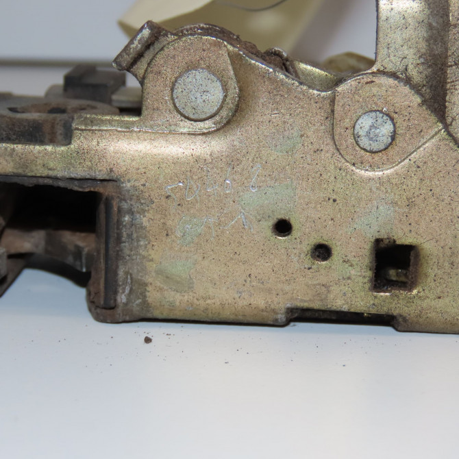 Serrure porte avd occasion PEUGEOT 106 Phase 1 09-1991->04-1996 1.5D 913687 3