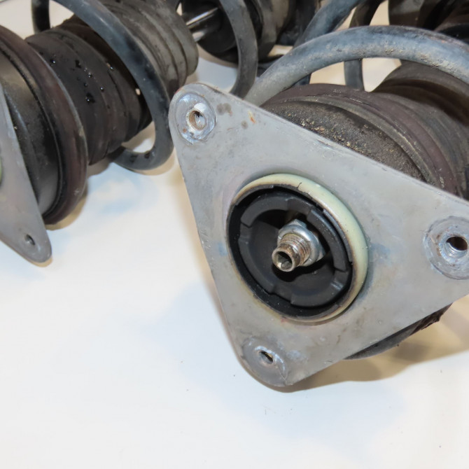 Amortisseur avant droit occasion RENAULT CLIO IV Phase 1 07-2012->... 0.9 TCE 90ch 543025760R 3