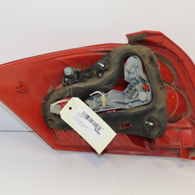 Feu arrière droit occasion TOYOTA AURIS I Phase 1 03-2007->03-2010 126 D-4D 8155102400 2