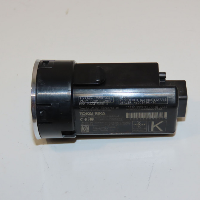 occasion TOYOTA YARIS III Phase 2 06-2014->... 1.5i 100ch hybride 2