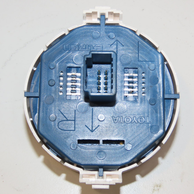 Bouton de warning occasion TOYOTA YARIS III Phase 2 06-2014->... 1.5i 100ch hybride 2