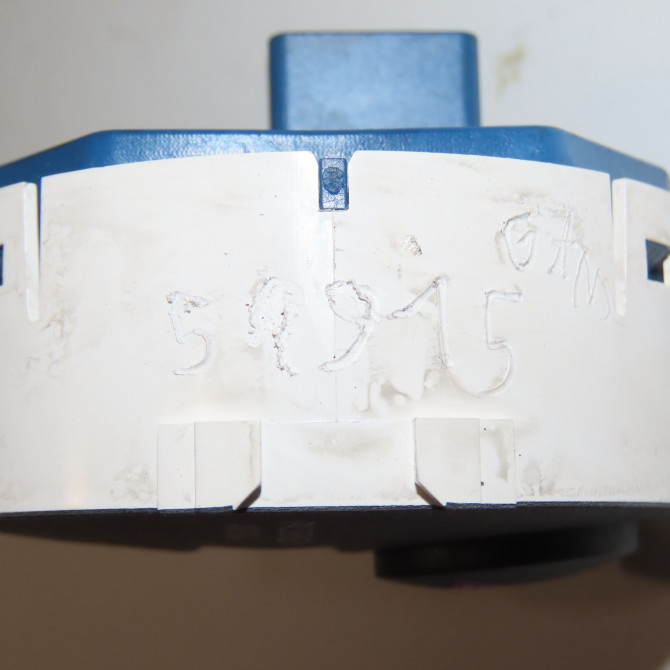 Bouton de warning occasion TOYOTA YARIS III Phase 2 06-2014->... 1.5i 100ch hybride 4